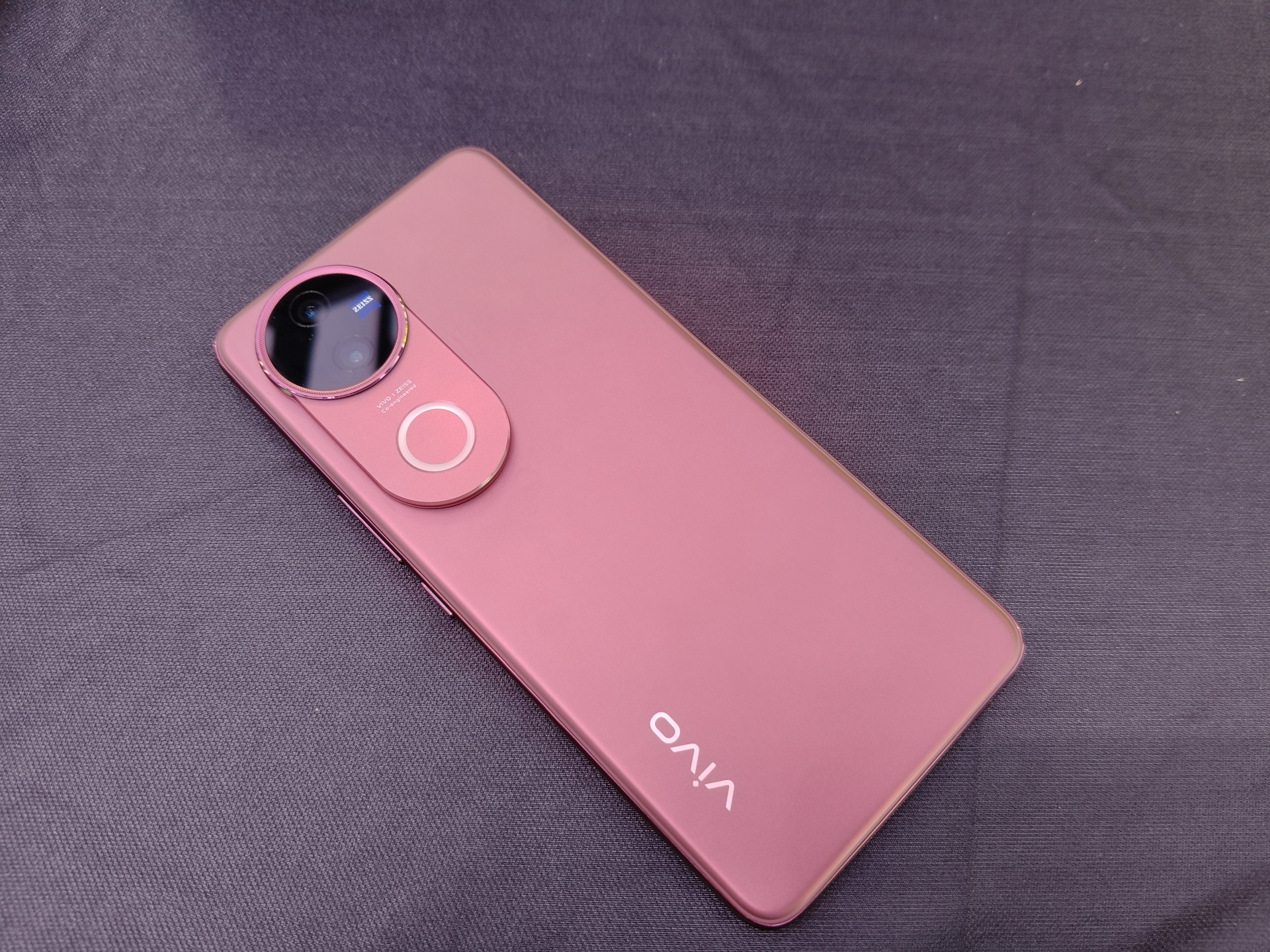 Handphone Terbaru Vivo V50 Elite Edition: Paling Canggih di 2025?